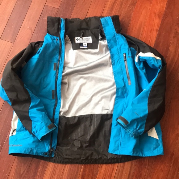 *Sold* Columbia Titanium Jacket with Fleece - Picture 3 of 8